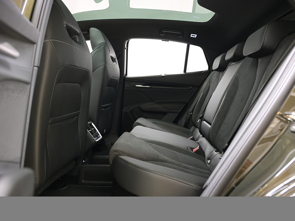 Skoda Enyaq Coupe 60 SPORTLINE AHK WÄRMEPUMPE LM21