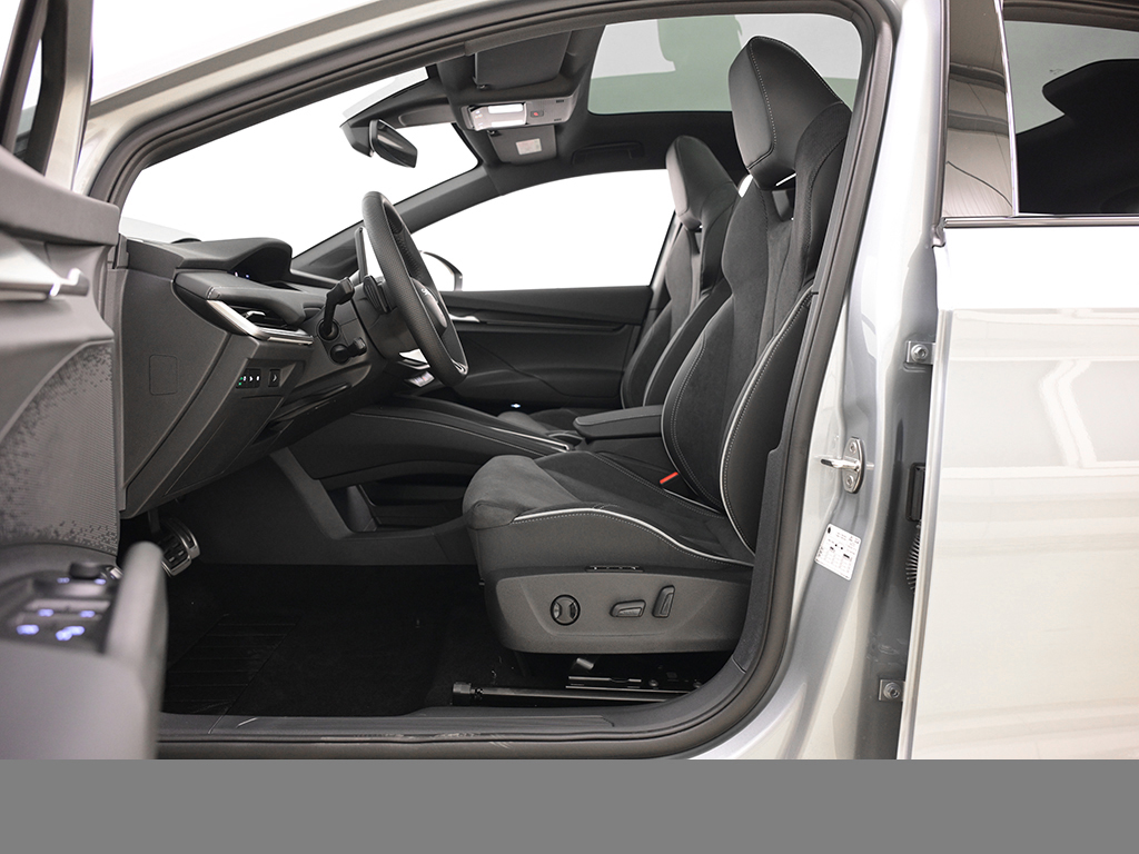 Skoda Enyaq Coupe 60 SPORTLINE AHK WÄRMEPUMPE LM21