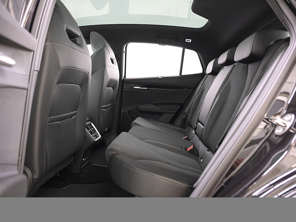 Skoda Enyaq Coupe 60 SPORTLINE AHK HEADUP 360CAM LM20