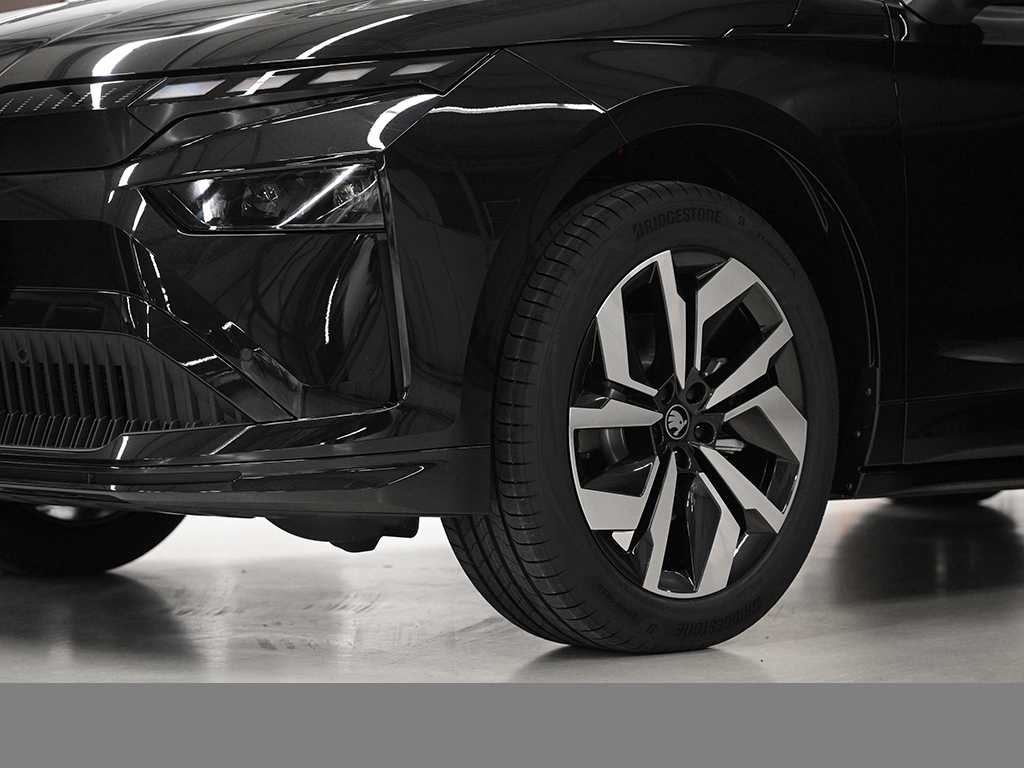 Skoda Enyaq Coupe 60 SPORTLINE AHK HEADUP 360CAM LM20