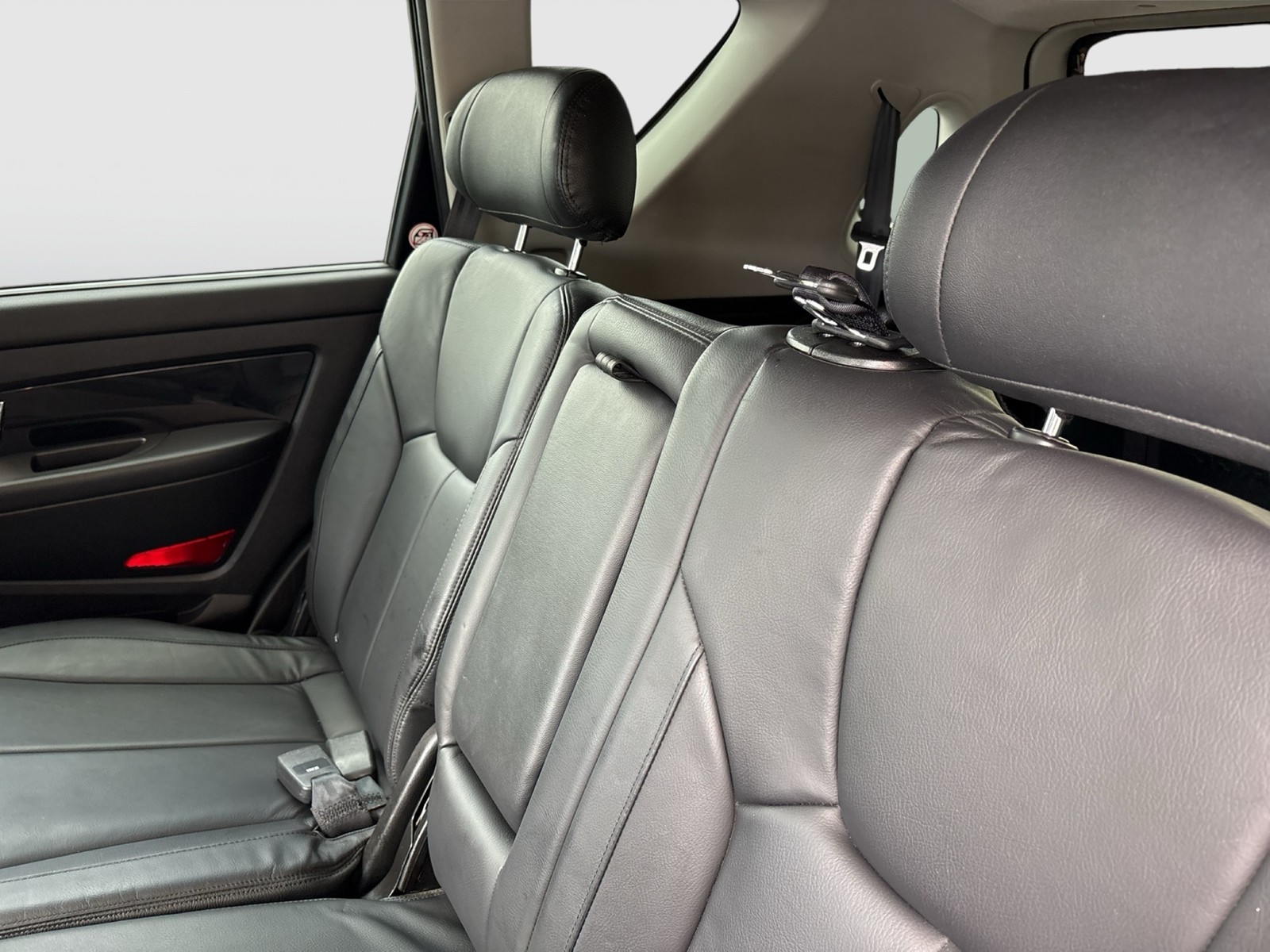Ssangyong Rexton W 2.2 CRYSTAL 4X4 LEDER 7SITZE AHK ALU