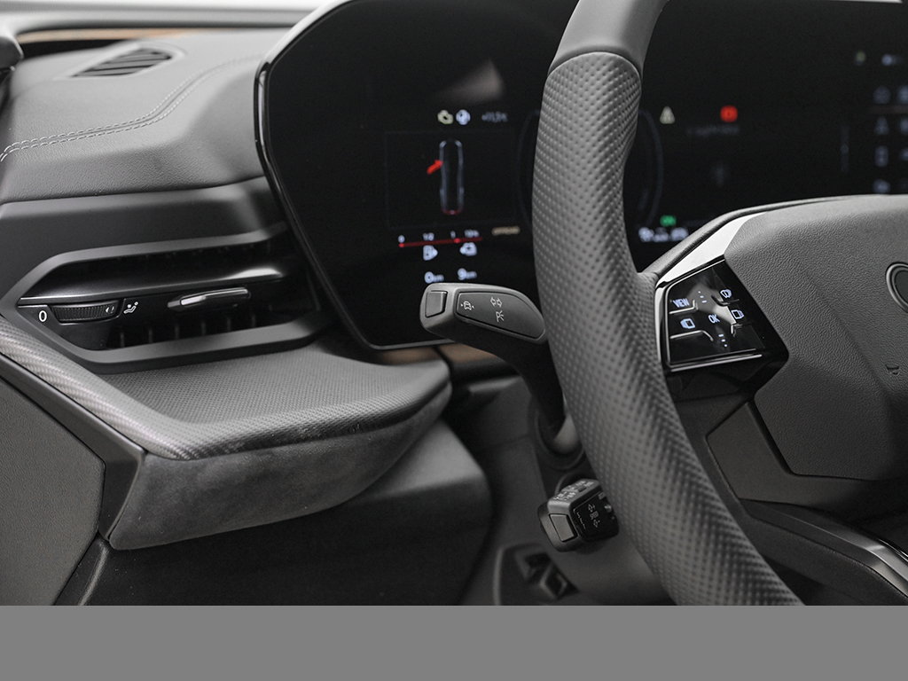 Audi Q5 e-hybrid quattro S tronic Edition One - S Line Pano+AHK+Akustikverglasung+Luftfederfahrwerk