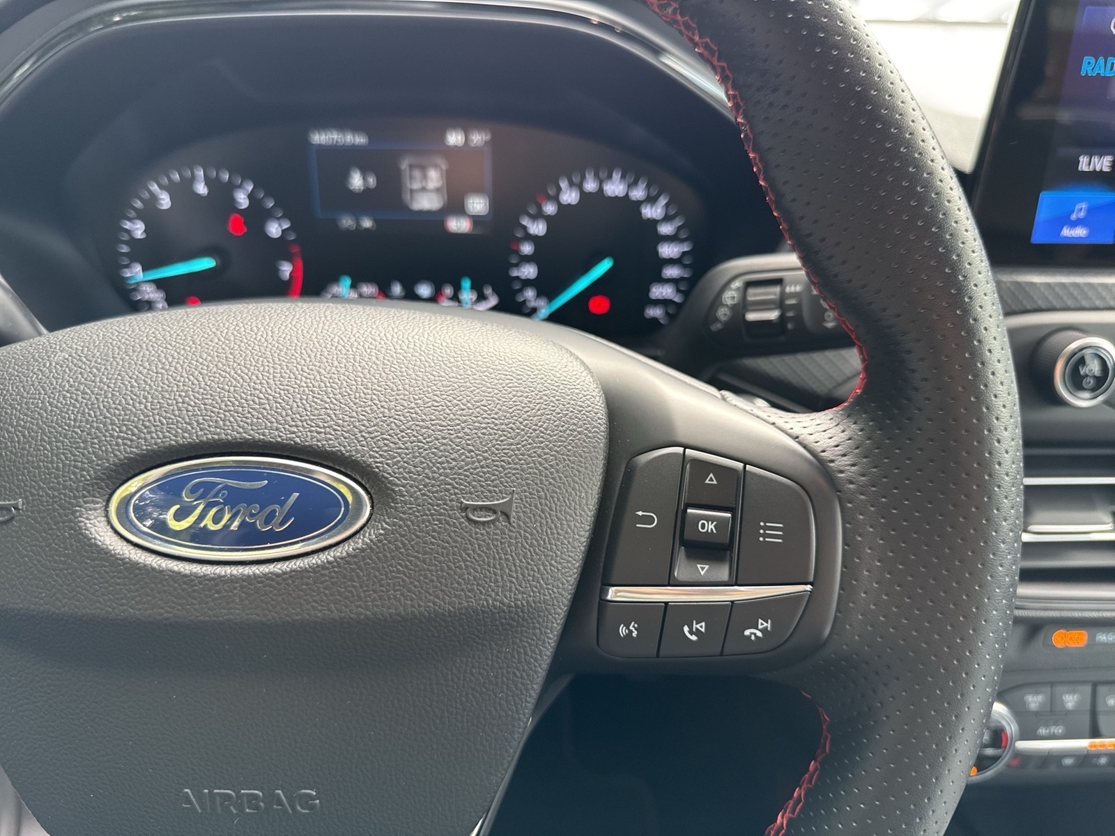 Ford Focus 1.5 ST-LINE PANO B&O KAMERA ALU18 NAVI LED