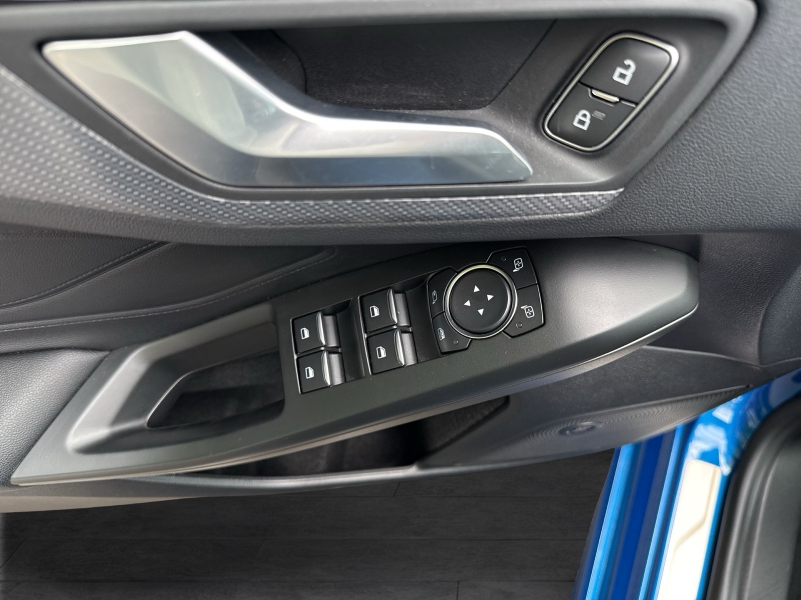 Ford Focus 1.5 ST-LINE PANO B&O KAMERA ALU18 NAVI LED