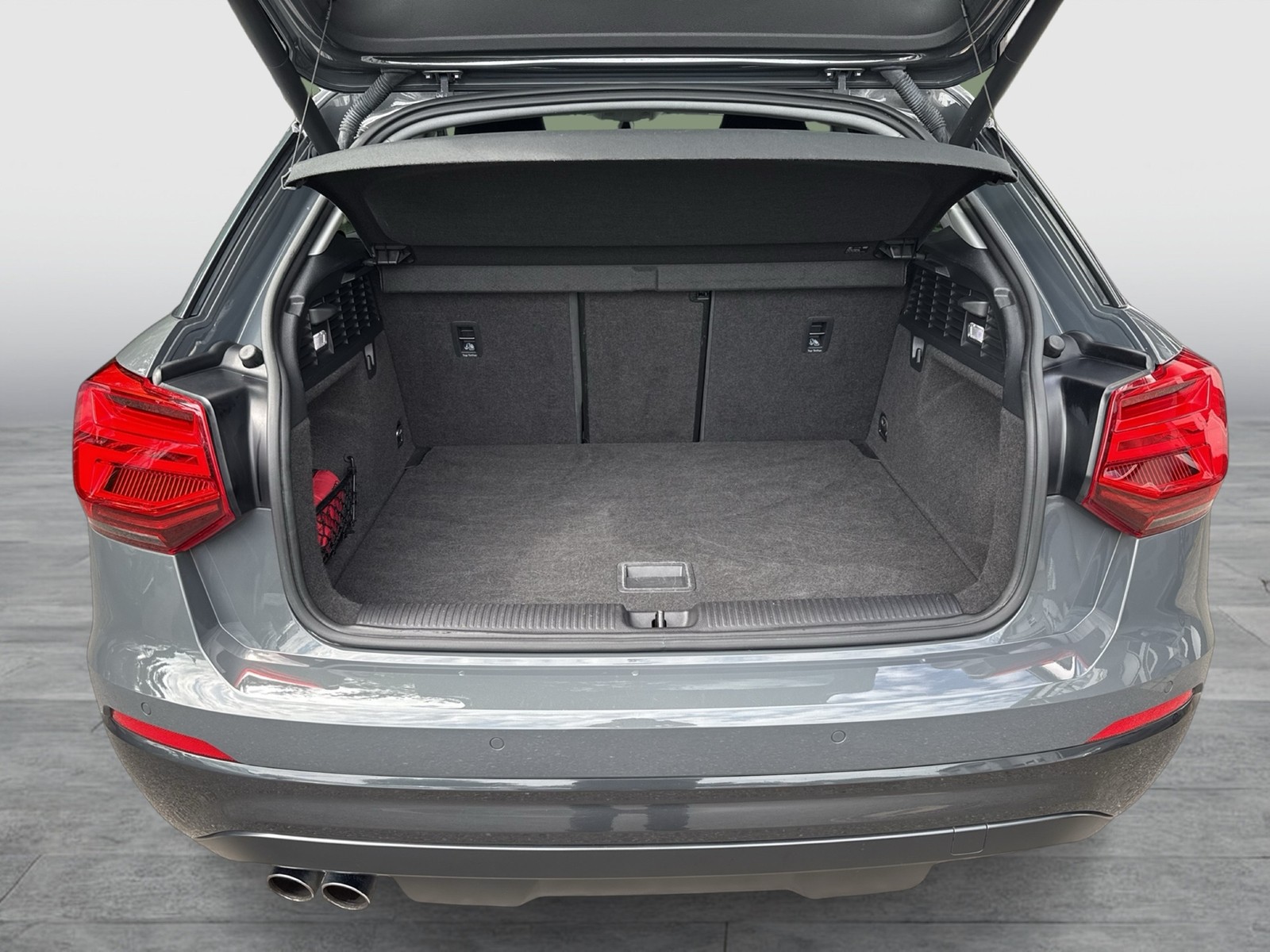 Audi Q2 sport BLACKPAK LM18 eKLAPPE NAVI SITZHEIZUNG