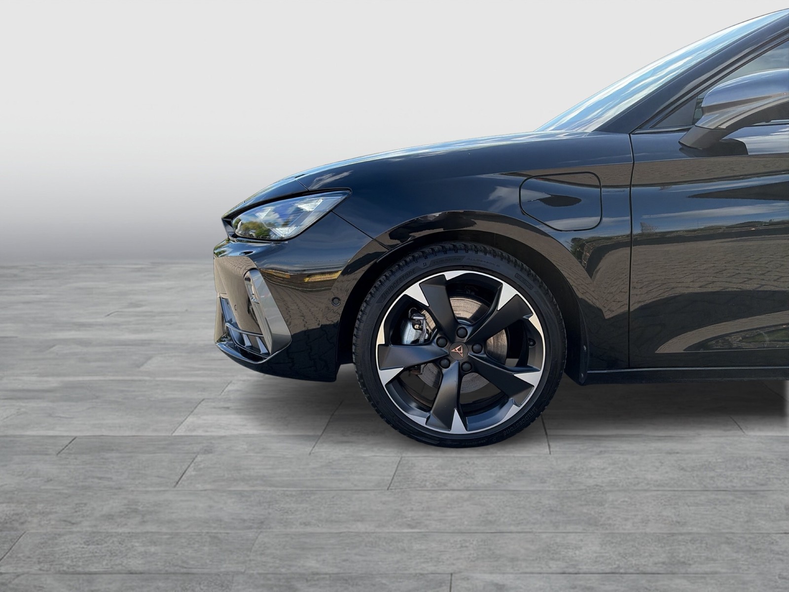 Cupra Leon ST 1.5 HYBRID AHK CAM ACC LM18 EKLAPPE NAVI