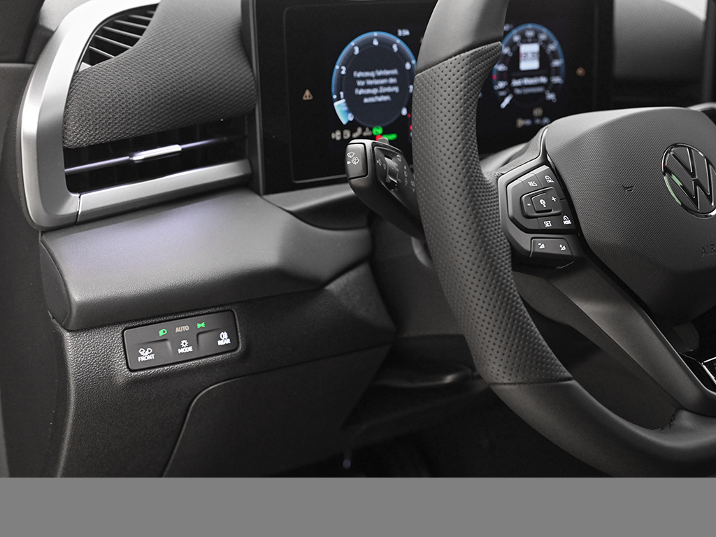 Volkswagen T-Roc 1.5 R-LINE DSG LEDER AHK PANO MATRIXLED