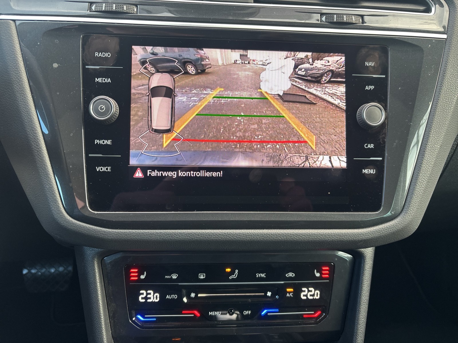 Volkswagen Tiguan 2.0 ELEGANCE 4X4 PANO HEADUP MATRIX KAMERA