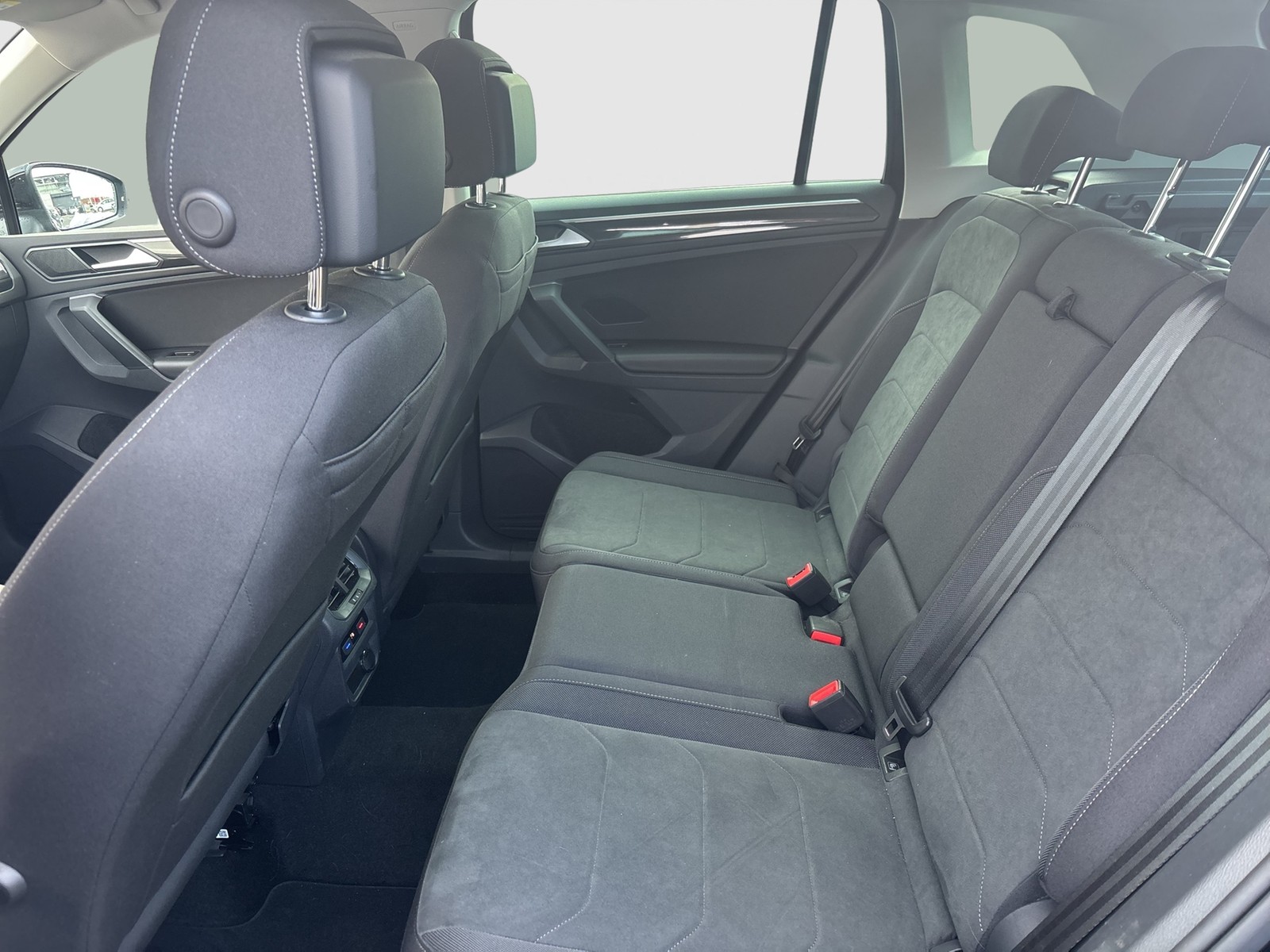 Volkswagen Tiguan 2.0 ELEGANCE 4X4 PANO HEADUP MATRIX KAMERA