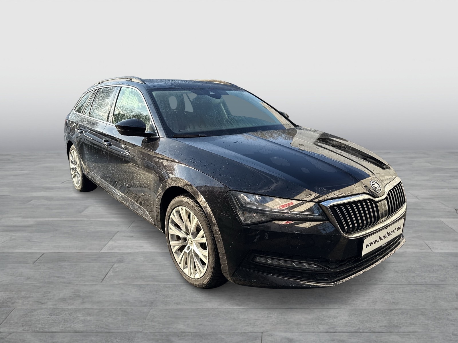 Skoda Superb Combi 2.0 AHK CAM ACC LM18 NAVICOLUMBUS