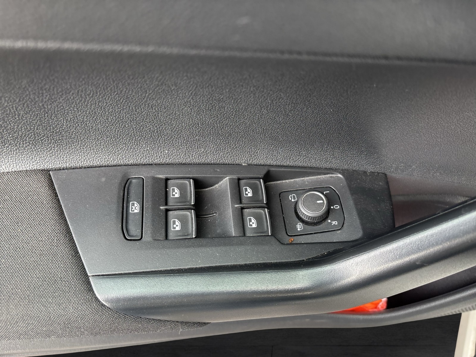 Volkswagen Taigo 1.0 R-LINE ACC LM17 MATRIX CARPLAY SITZHZ.