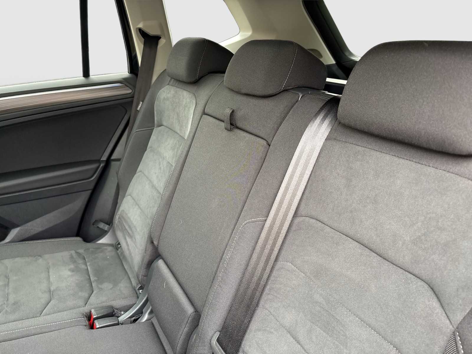 Volkswagen Tiguan Allspace 2.0 ELEGANCE 4X4 PANO STANDHZG