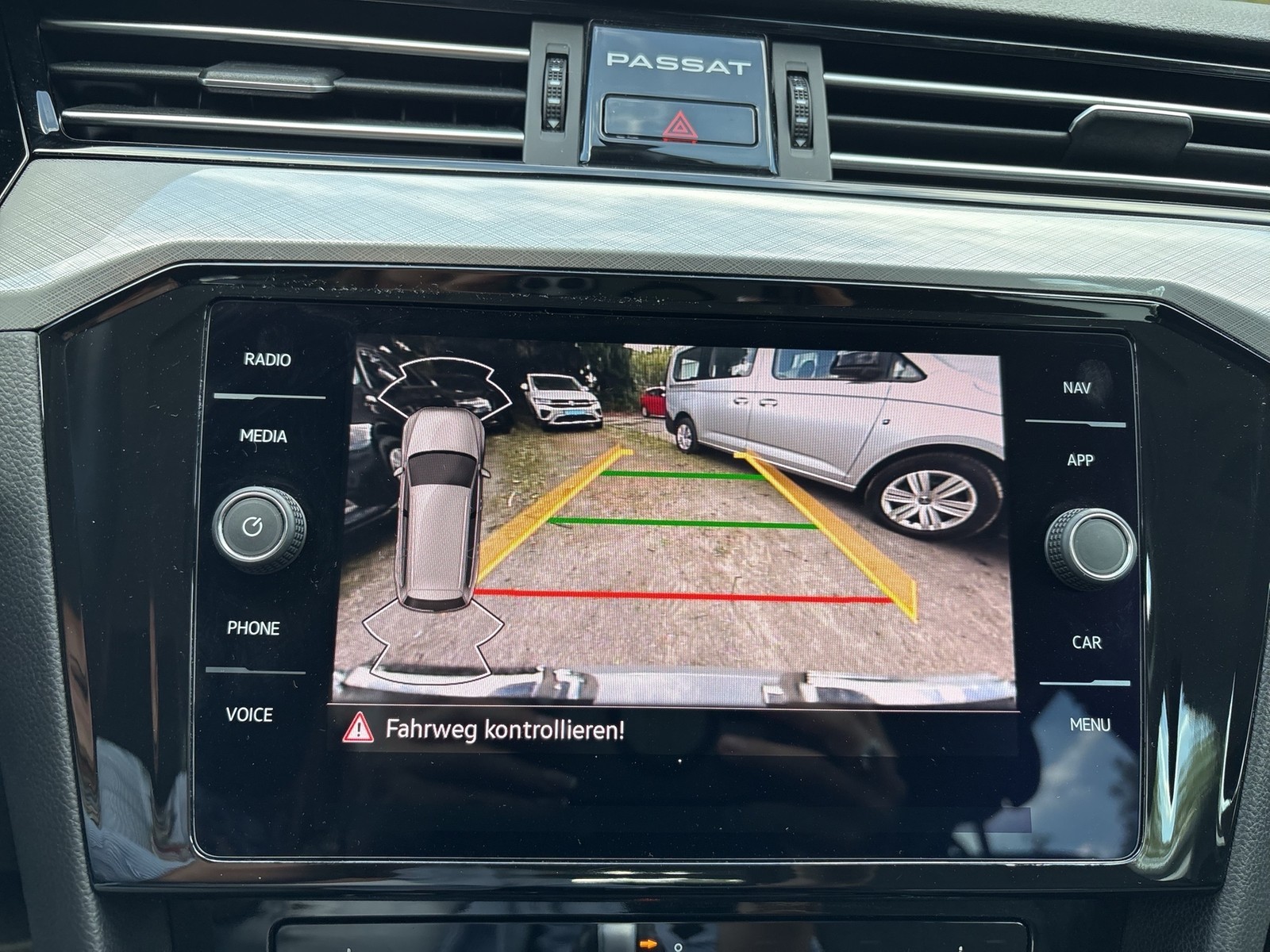 Volkswagen Passat Variant 2.0 BUSINESS AHK CAM ACC NAVI