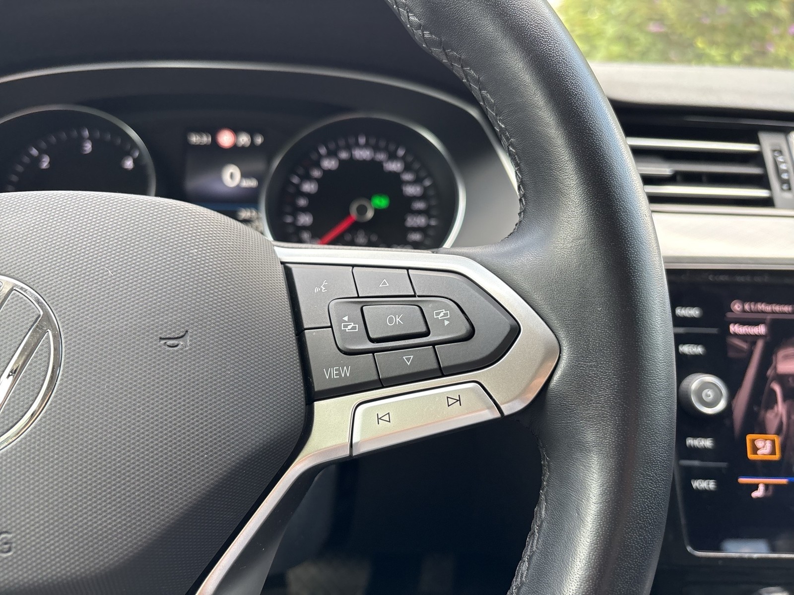 Volkswagen Passat Variant 2.0 BUSINESS AHK CAM ACC NAVI