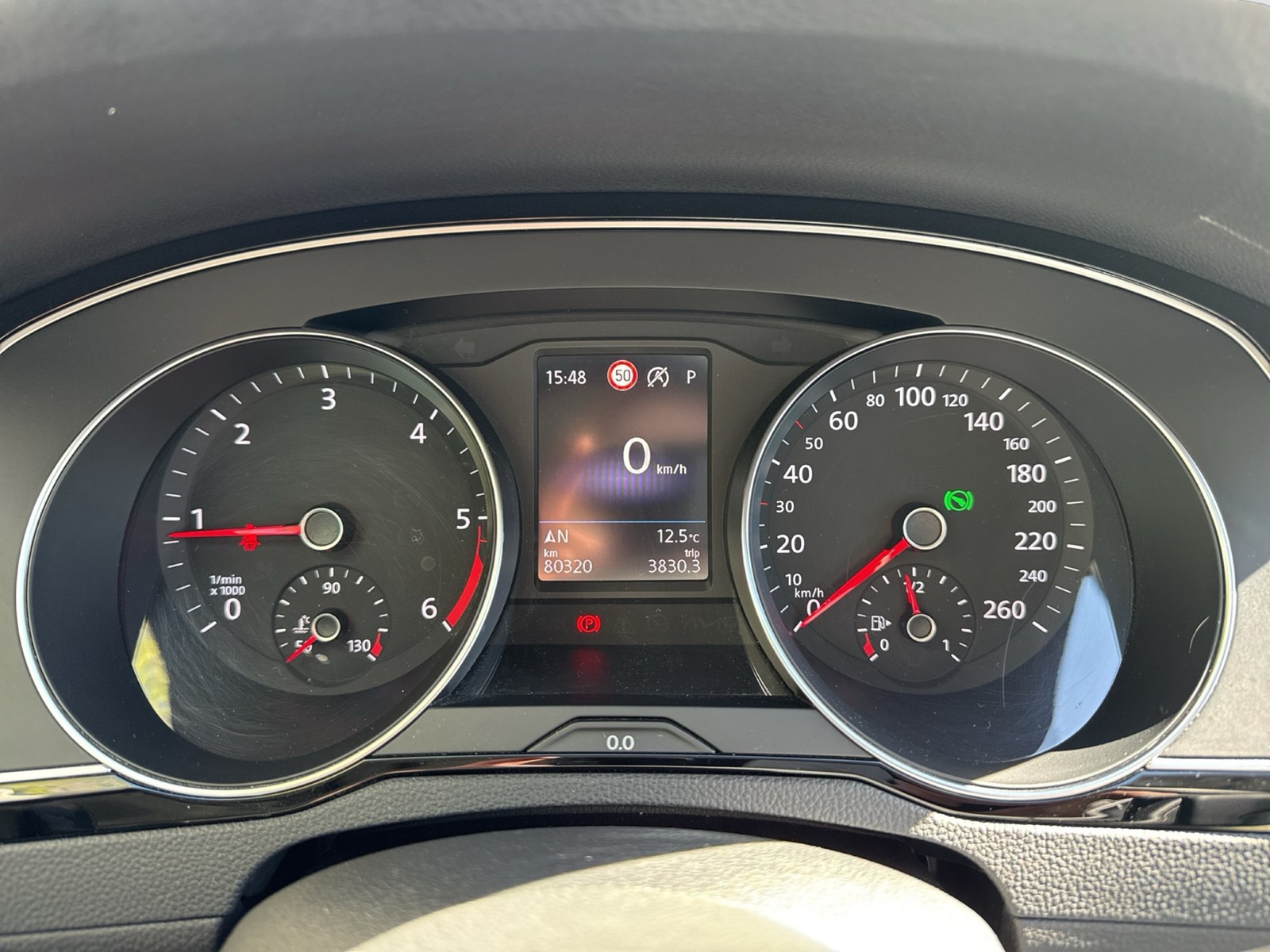 Volkswagen Passat Variant 2.0 BUSINESS AHK KAMERA ACC NAVI