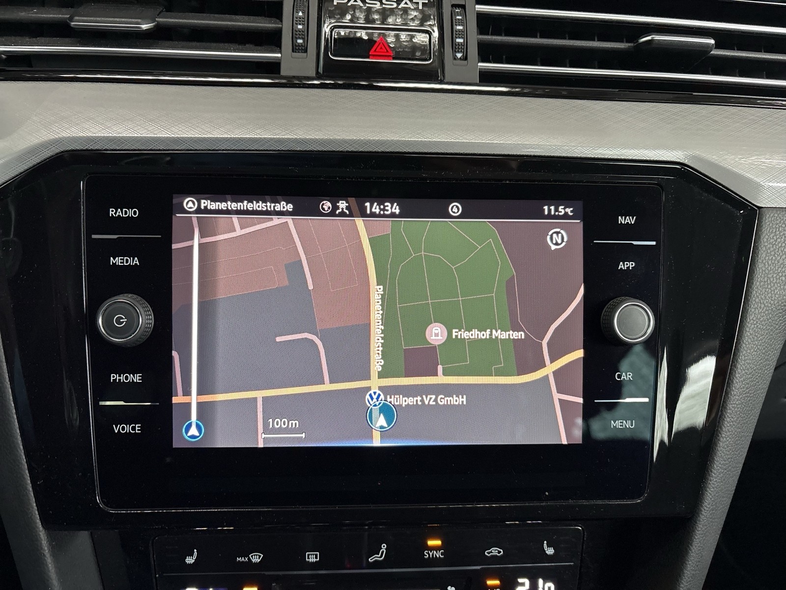 Volkswagen Passat Variant 2.0 BUSINESS AHK ACC NAVI CARPLAY