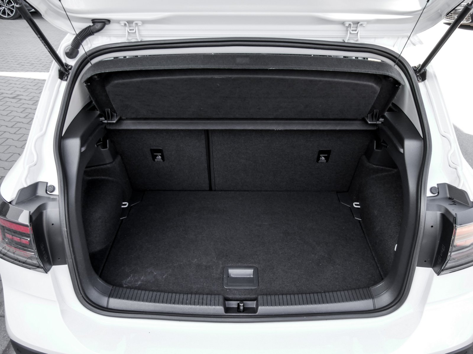 Volkswagen T-Cross 1.0 LIFE ACC ALU LED NAVI SITZHEIZUNG