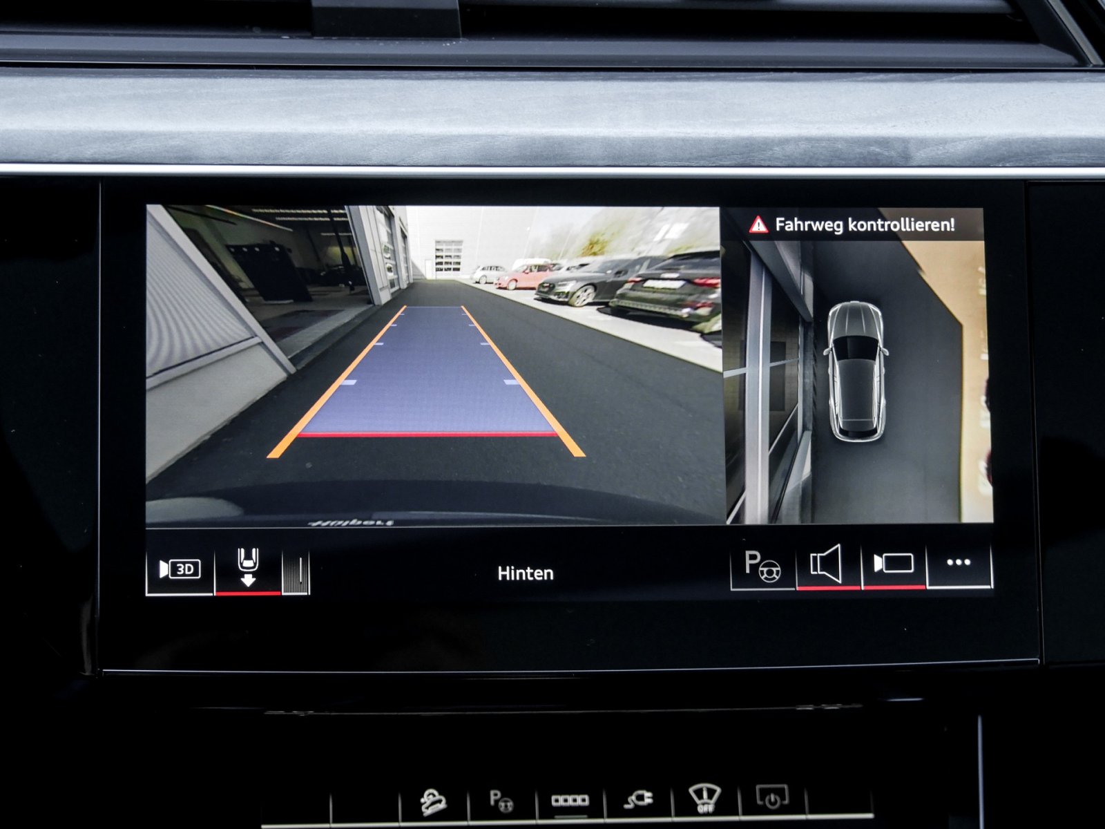 Audi Q8 e-tron 55 quattro S LINE PANO AHK 360CAM LM20