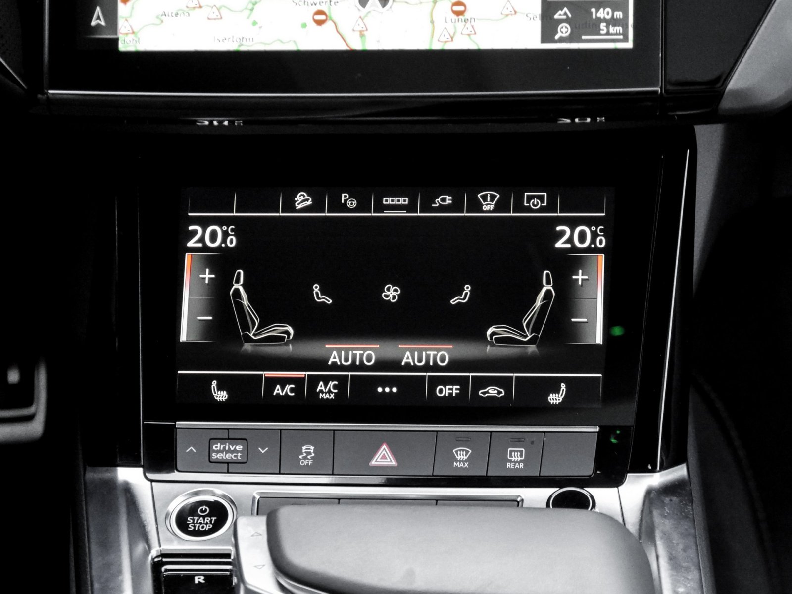 Audi Q8 e-tron 55 quattro S LINE PANO AHK 360CAM LM20