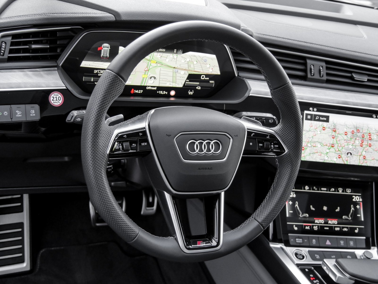 Audi Q8 e-tron 55 quattro S LINE PANO AHK 360CAM LM20