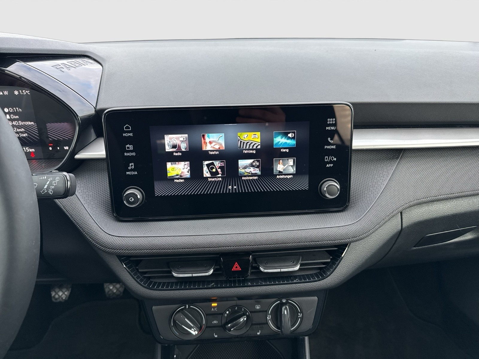 Skoda Fabia 1.0 SELECTION CARPLAY SITZHEIZUNG LED DAB