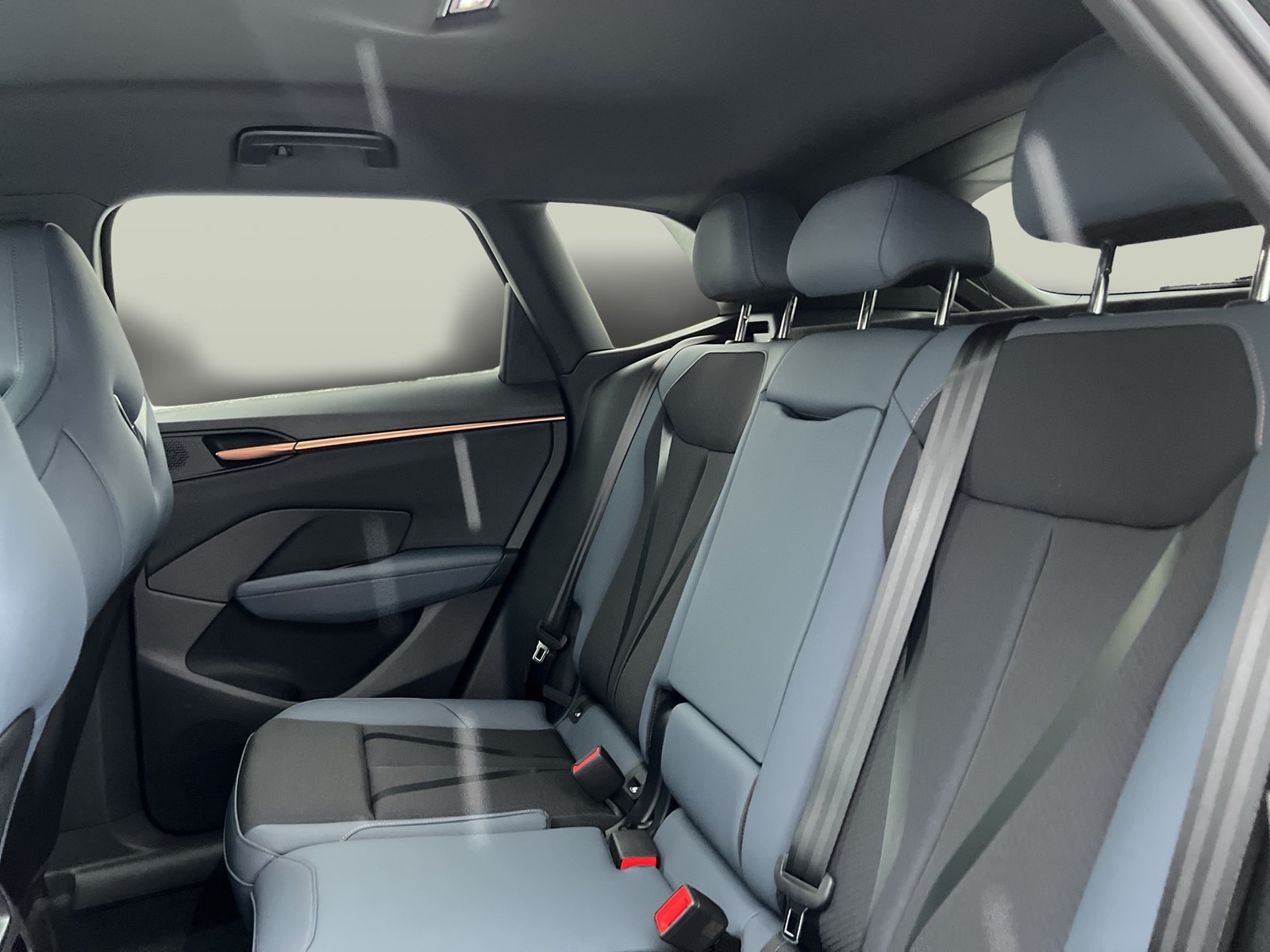 Cupra Terramar 1.5 eTSI CAM ACC LM19 E-KLAPPE CARPLAY