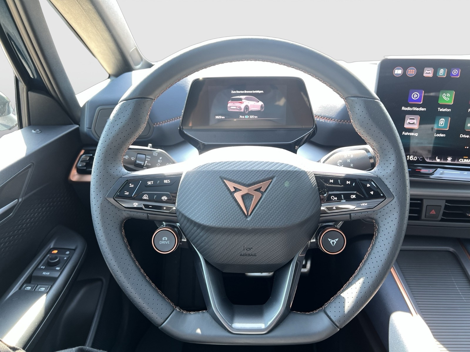 Cupra Born E-BOOST WÄRMEPUMPE PANO 360°CAM ACC LM19