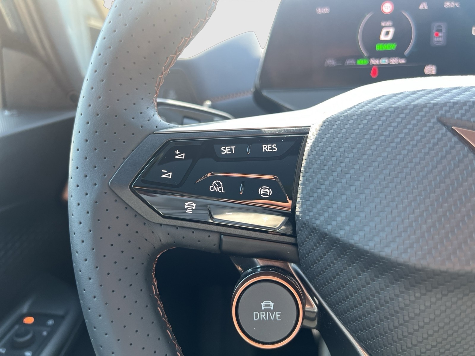 Cupra Born E-BOOST WÄRMEPUMPE PANO 360°CAM ACC LM19