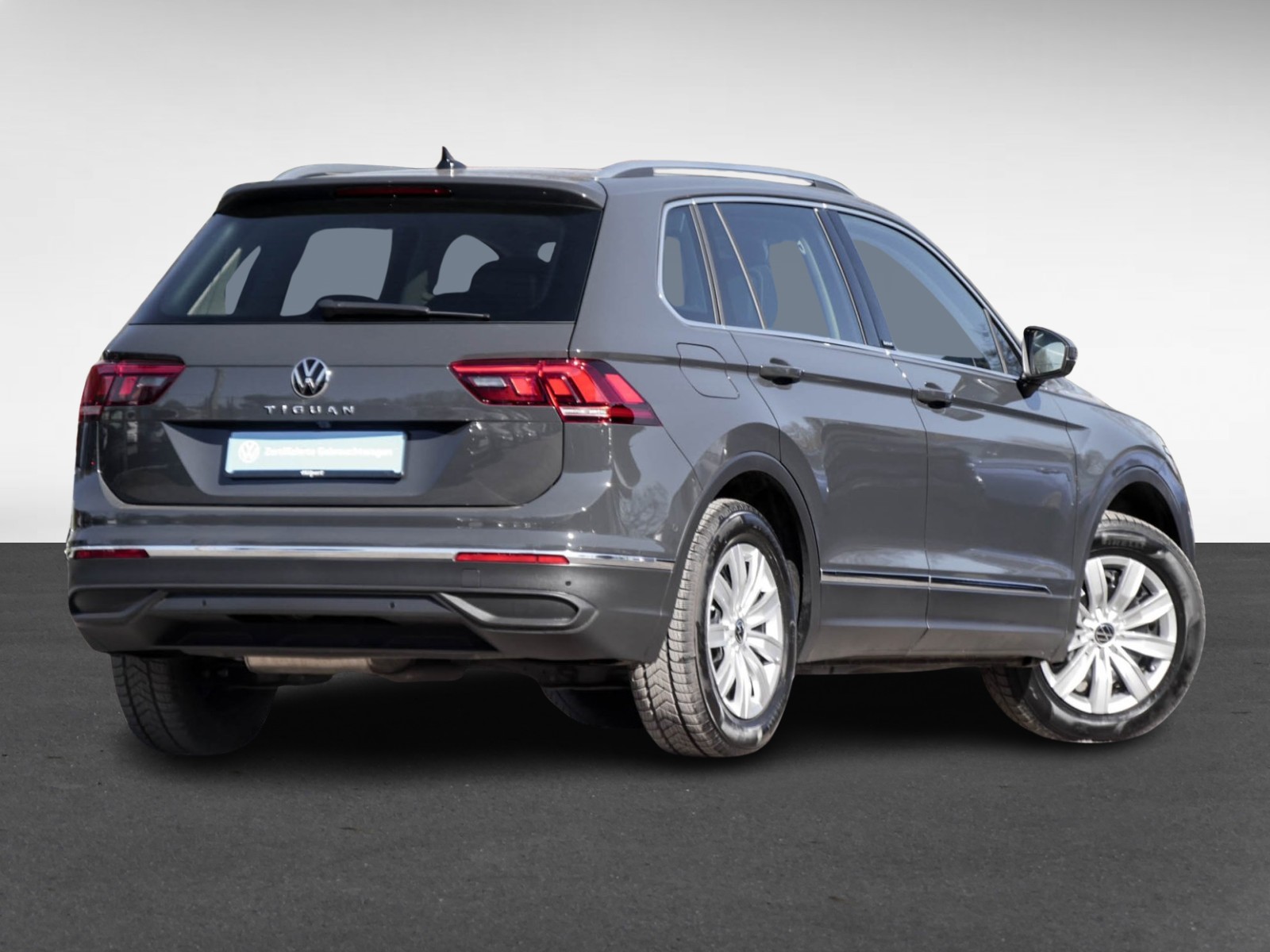 Volkswagen Tiguan 2.0 MOVE PANO AHK CAM LM17 NAVI SITZHEIZ.