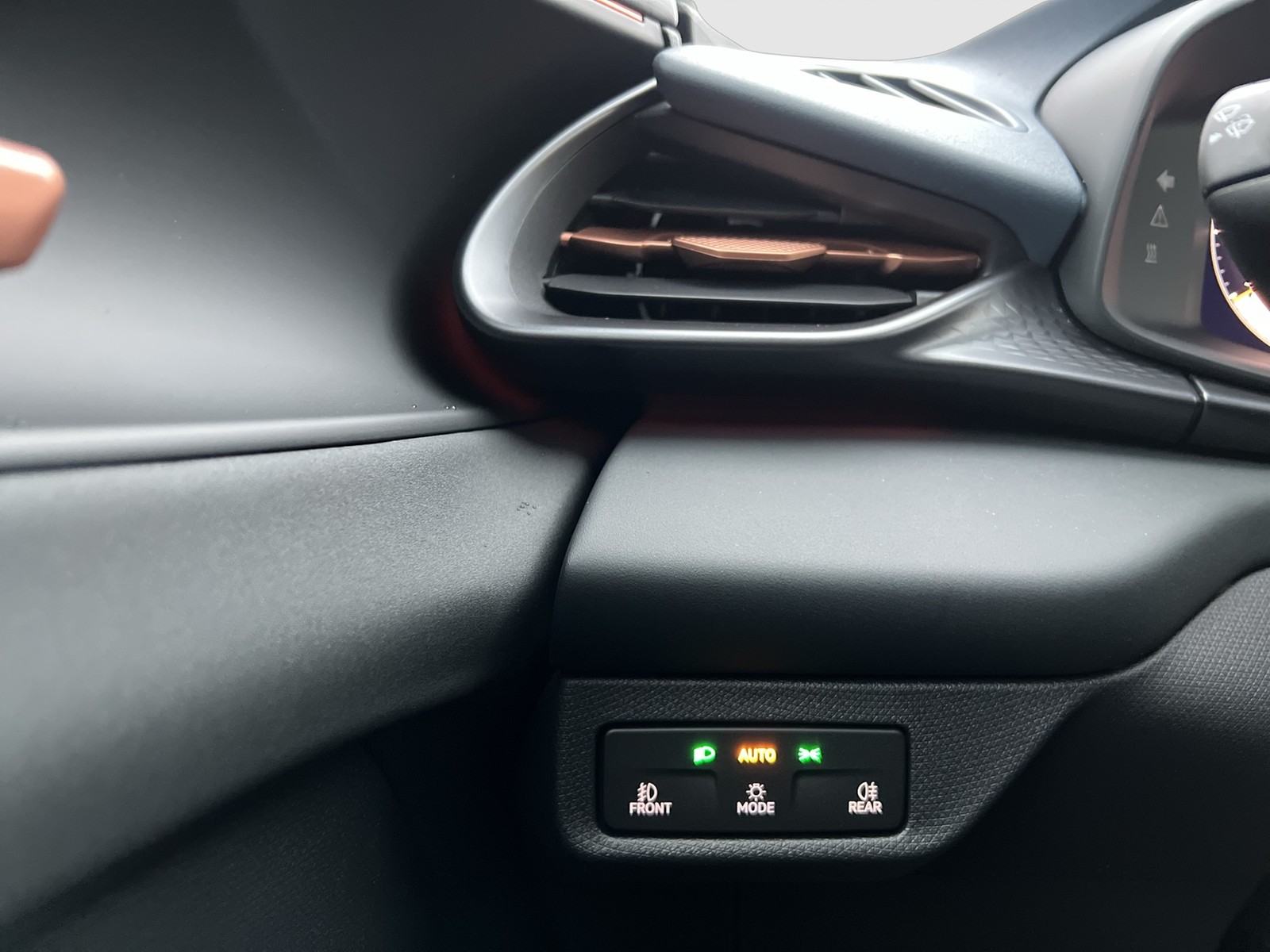 Cupra Terramar 1.5 eTSI CAM ACC LM19 E-KLAPPE CARPLAY