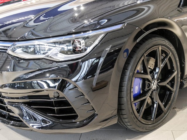 Volkswagen Golf VIII 2.0 R 20 YEARS 4X4 LEDER PANO CAM LM19