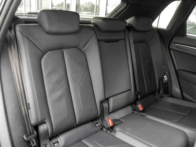 Audi Q3 40 quattro S LINE BLACKPAK LM19 EKLAPPE NAVI+