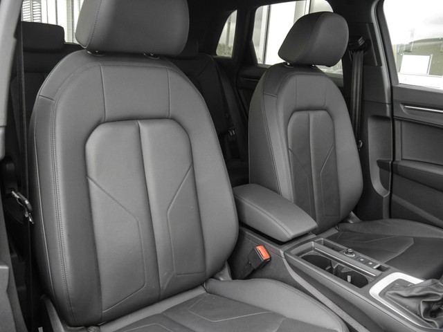 Audi Q3 40 quattro S LINE BLACKPAK LM19 EKLAPPE NAVI+