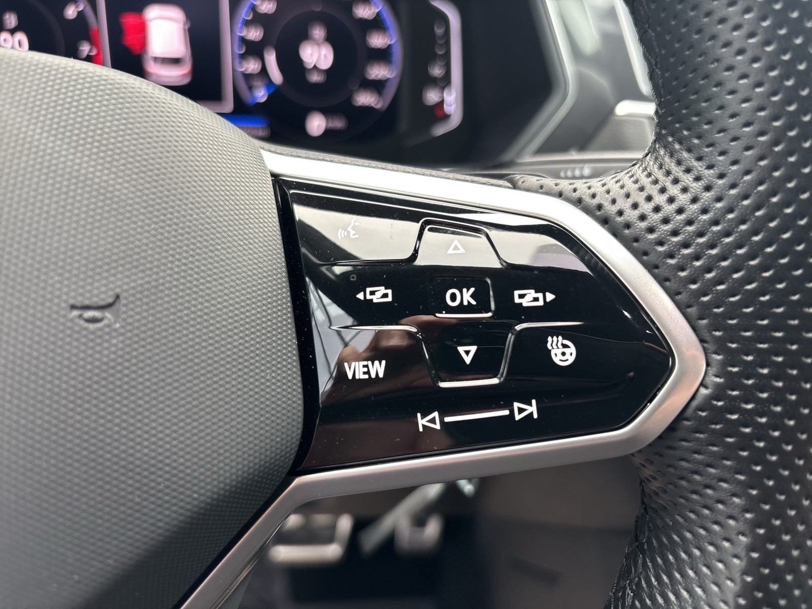 Volkswagen Tiguan Allspace 2.0 R-LINE 4X4 360°CAM ACC LM19