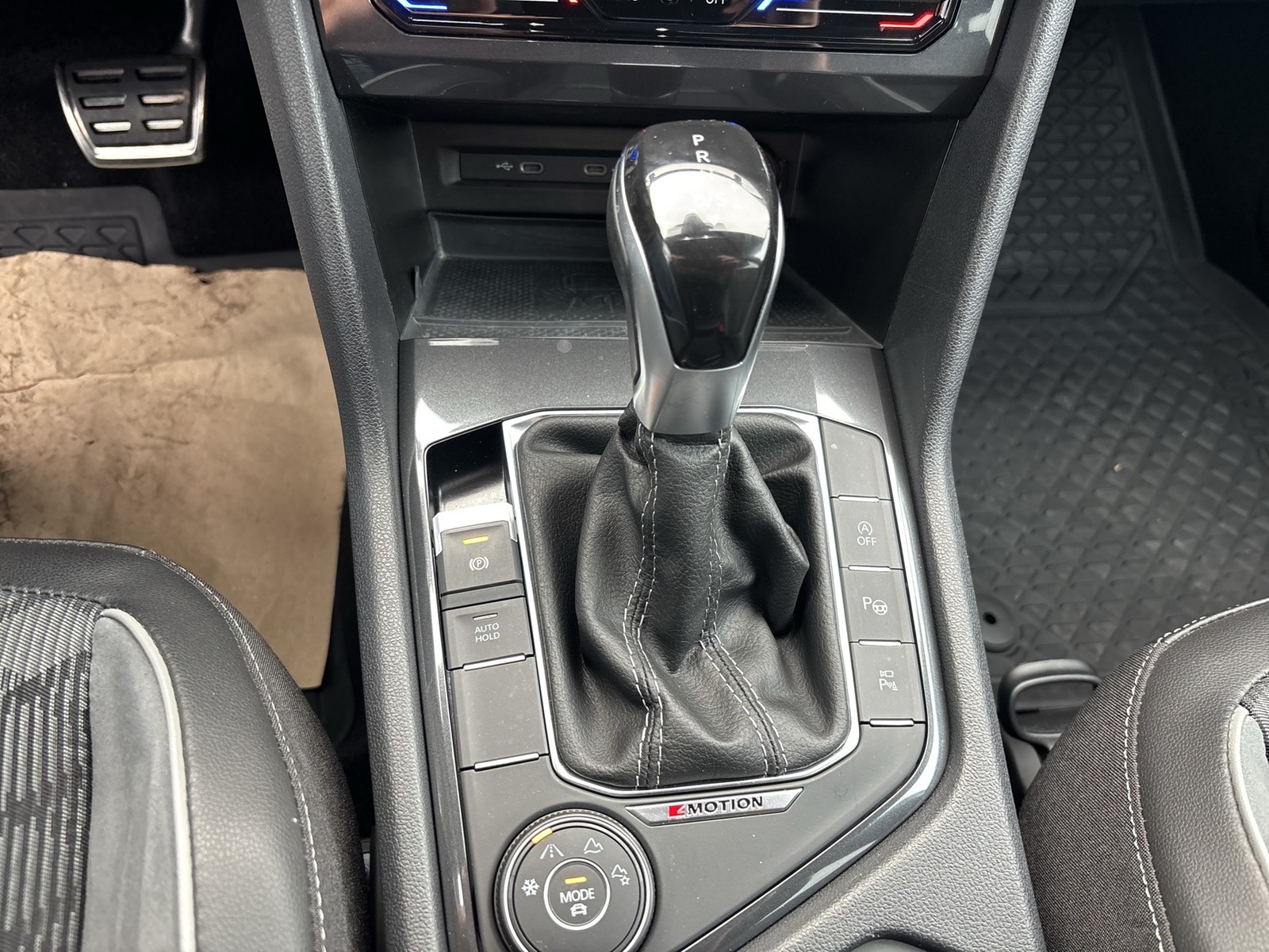 Volkswagen Tiguan Allspace 2.0 R-LINE 4X4 360°CAM ACC LM19