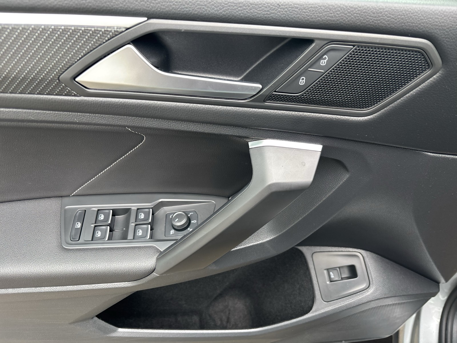 Volkswagen Tiguan Allspace 2.0 R-LINE 4X4 360°CAM ACC LM19