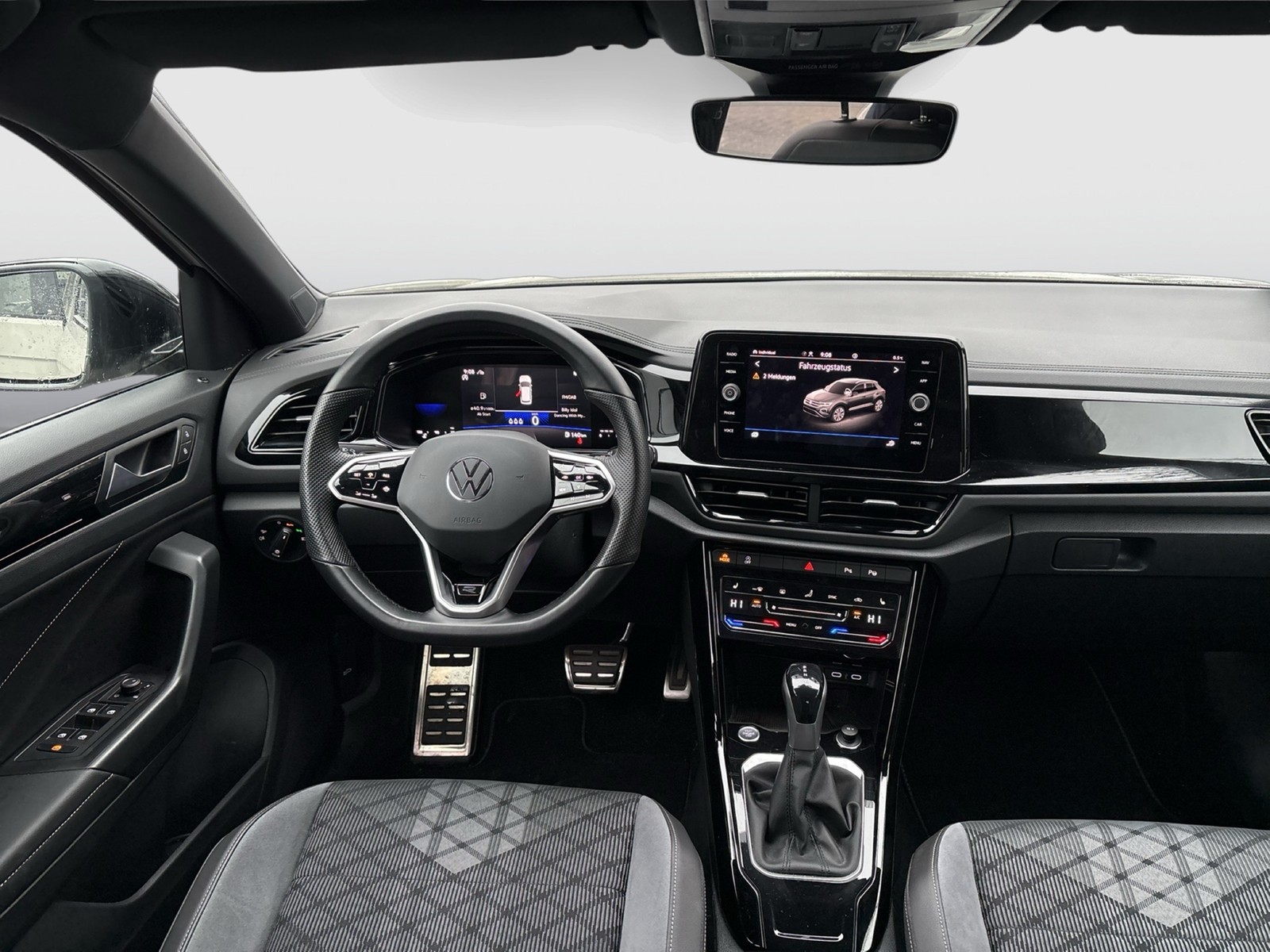 Volkswagen T-Roc 1.5 R-LINE BLACKSTYLE CAM ACC LM18 CARPLAY