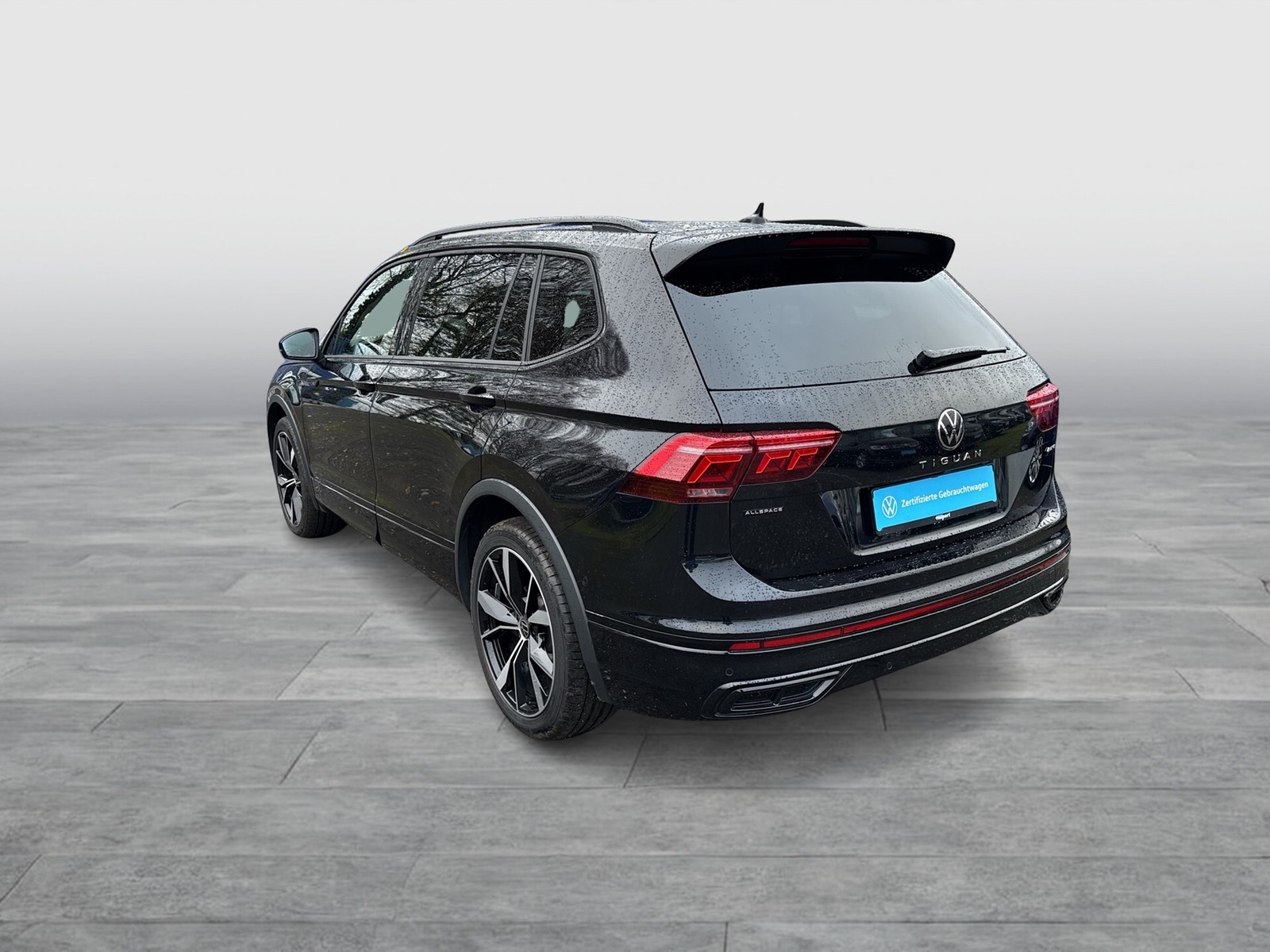 Volkswagen Tiguan Allspace 2.0 R-LINE BLACK STYLE PANO LM20