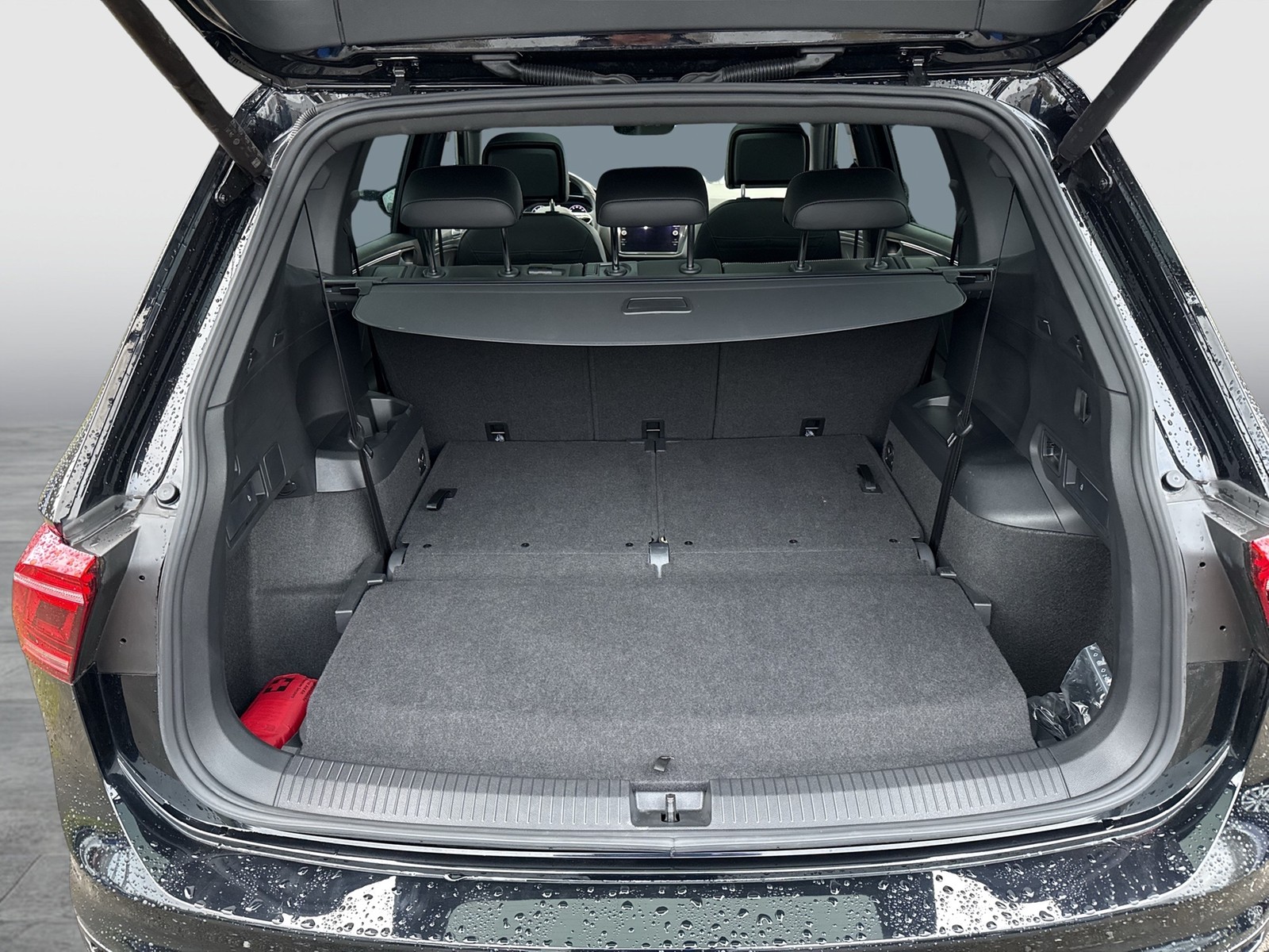 Volkswagen Tiguan Allspace 2.0 R-LINE BLACK STYLE PANO LM20