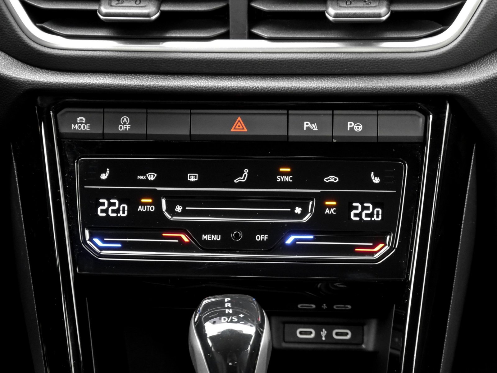 Volkswagen T-Roc 2.0 R-LINE AHK CAM ACC LM17 NAVI SITZHEIZ.