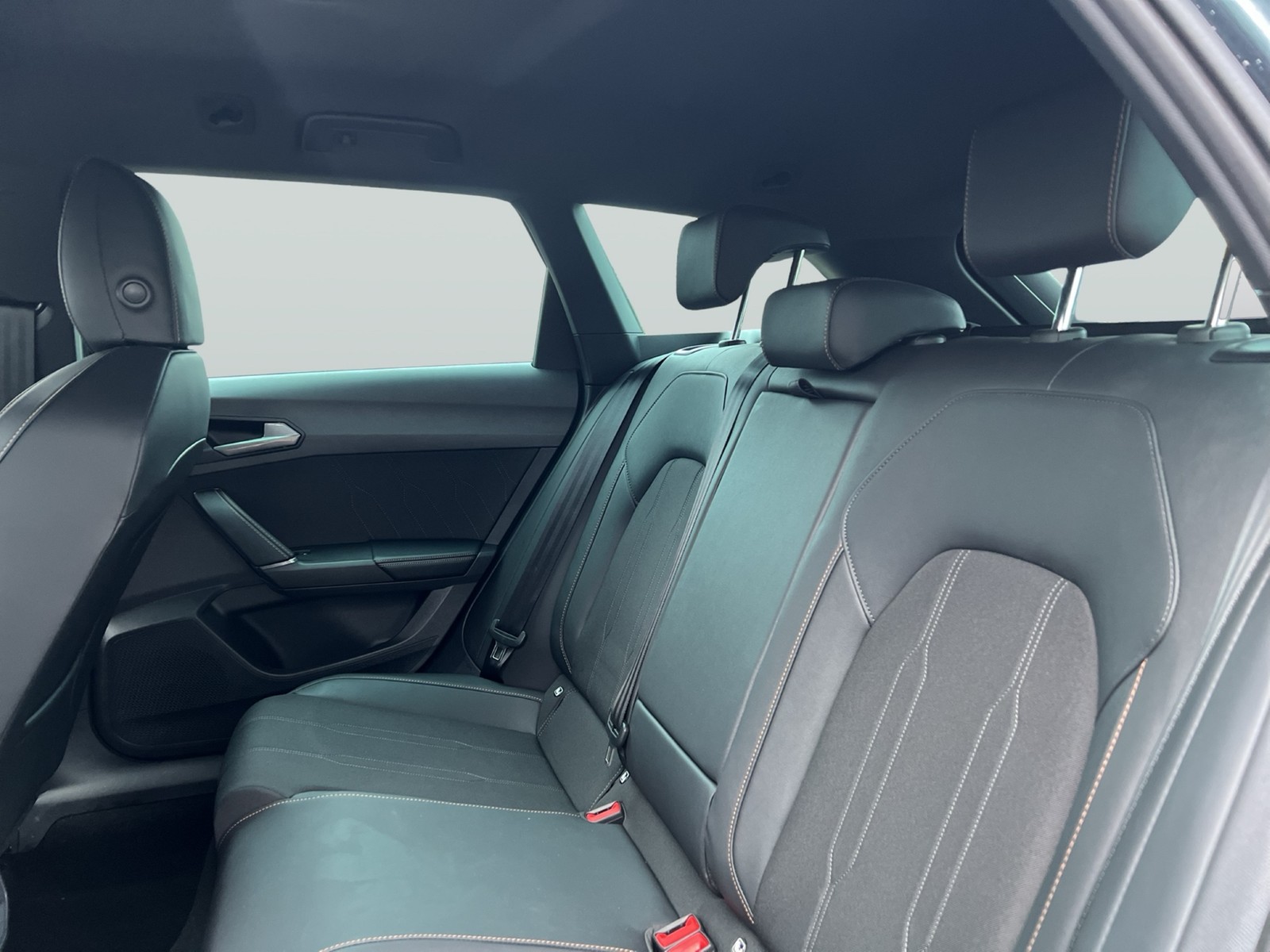 Cupra Leon ST 2.0 FACELIFT AHK CAM ACC E-KLAPPE NAVI