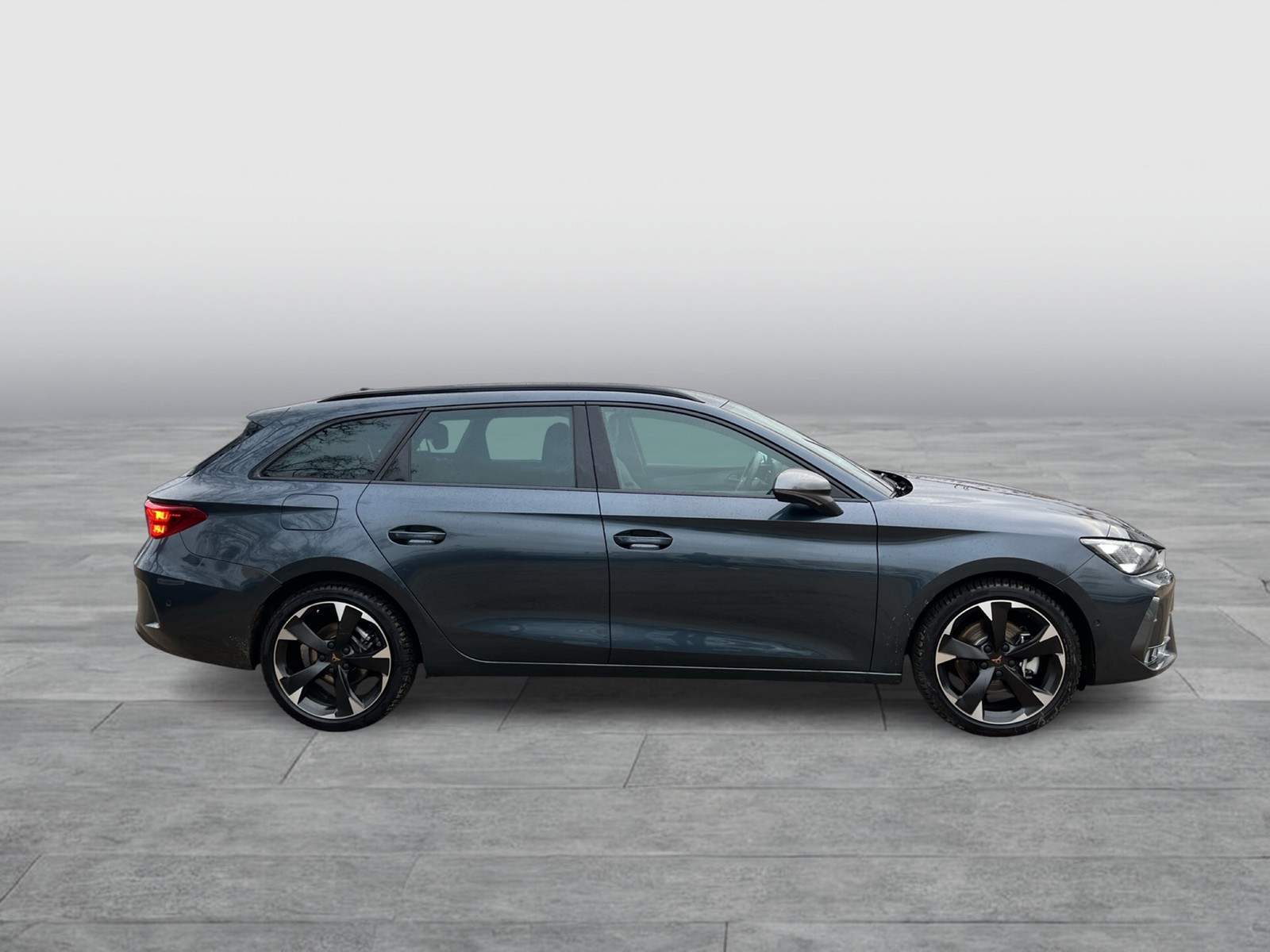 Cupra Leon ST 2.0 FACELIFT AHK CAM ACC E-KLAPPE NAVI