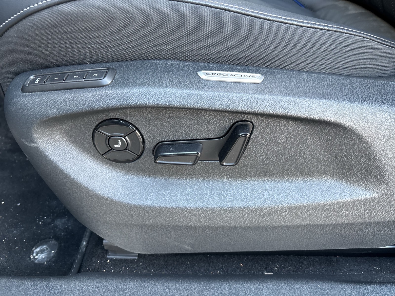 Volkswagen Tayron 1.5 HYBRID R-LINE LEDER PANO AHK 360°CAM