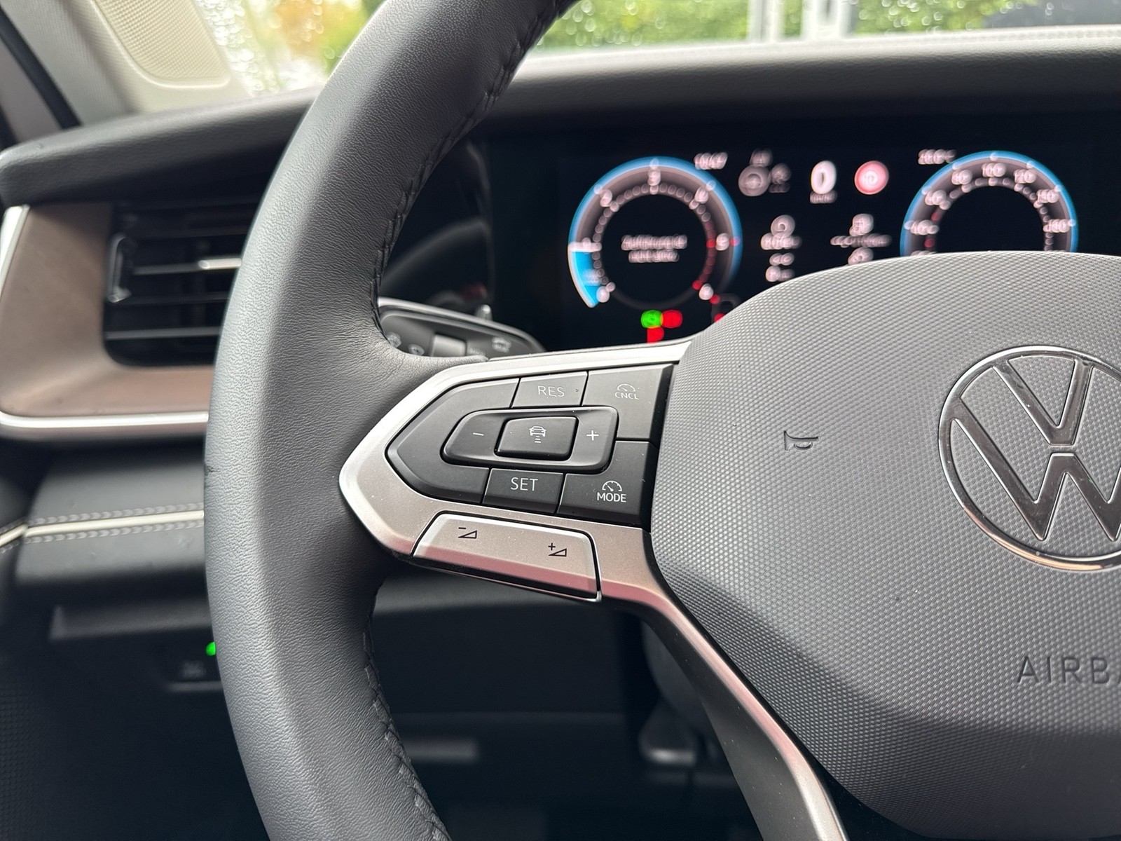 Volkswagen Tayron 2.0 ELEGANCE STANDHZ. 360°CAM ACC LM18