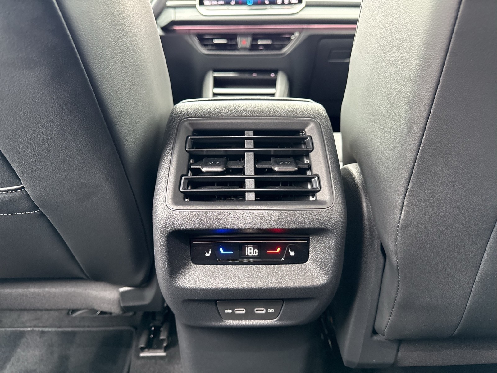 Volkswagen Tayron 2.0 ELEGANCE STANDHZ. 360°CAM ACC LM18