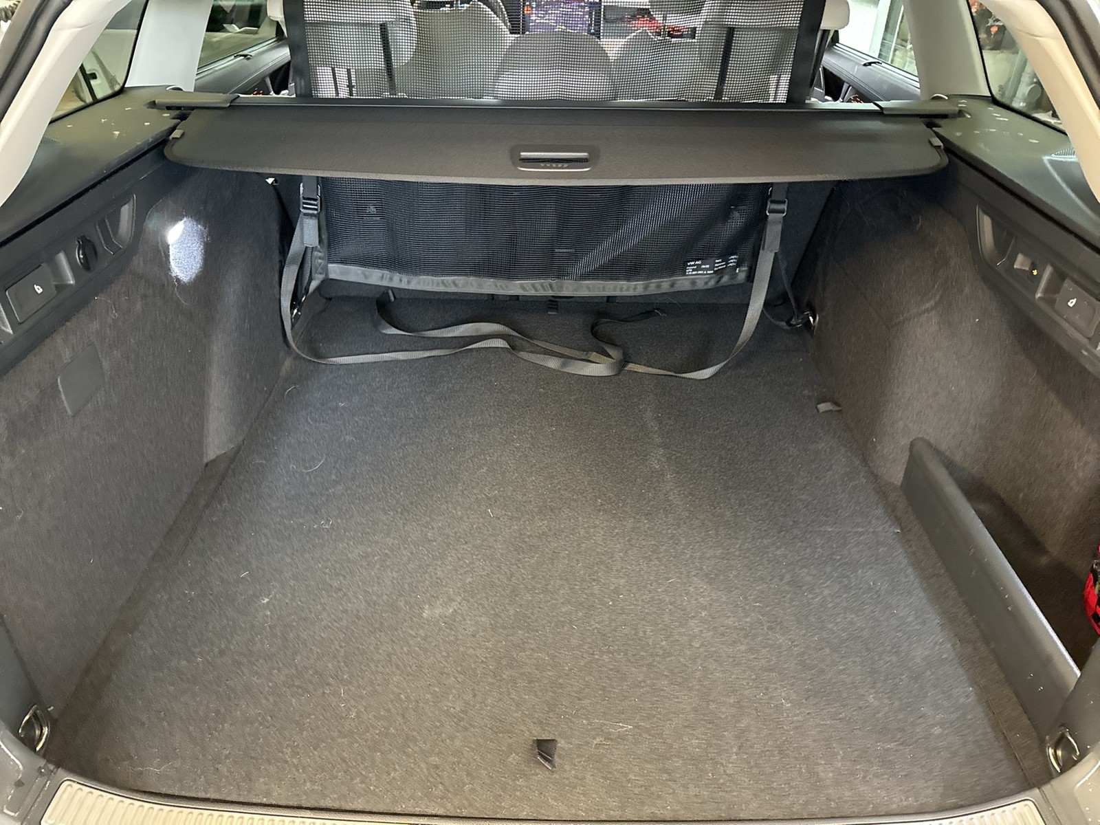 Volkswagen Passat Variant 1.5 HYBRID ELEGANCE AHK 360°CAM