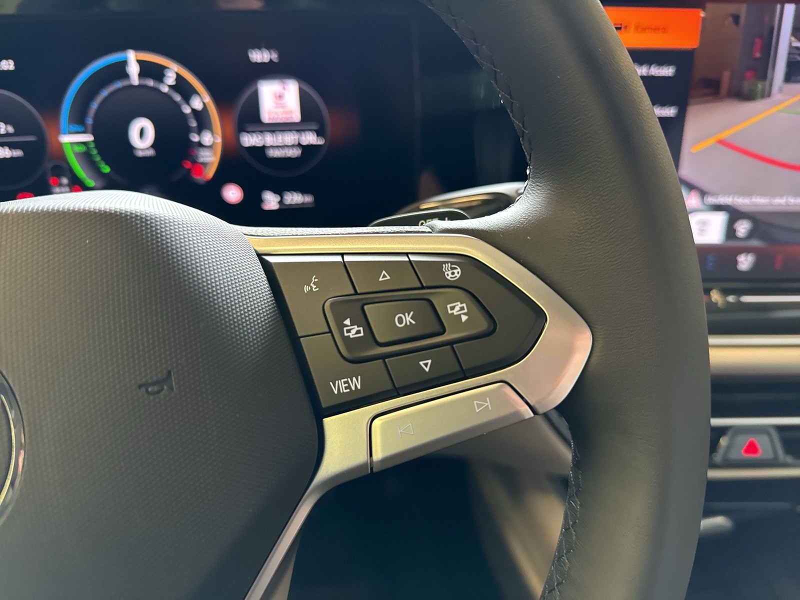 Volkswagen Passat Variant 1.5 HYBRID ELEGANCE AHK 360°CAM