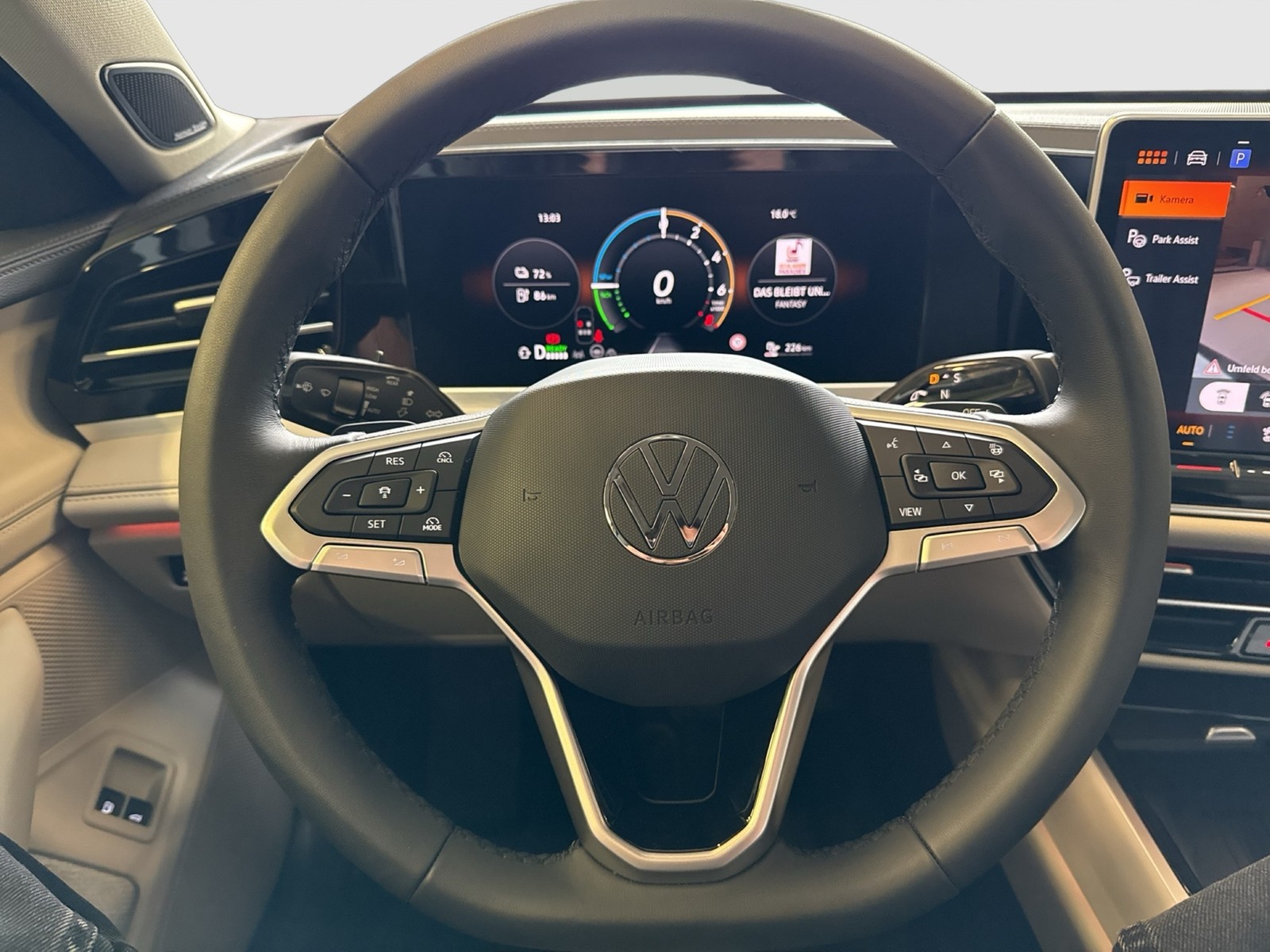Volkswagen Passat Variant 1.5 HYBRID ELEGANCE AHK 360°CAM
