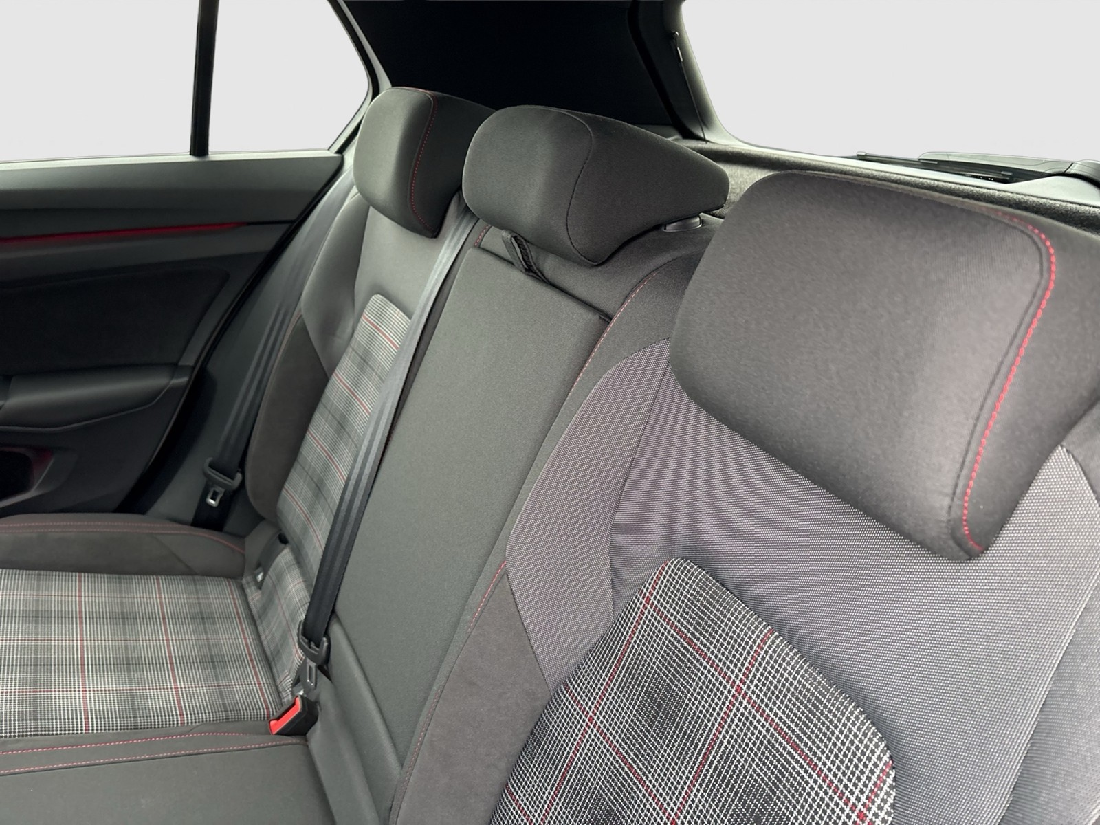 Volkswagen Golf VIII 2.0 GTI PANO ACC LM18 NAVI LED+ SITZHZ