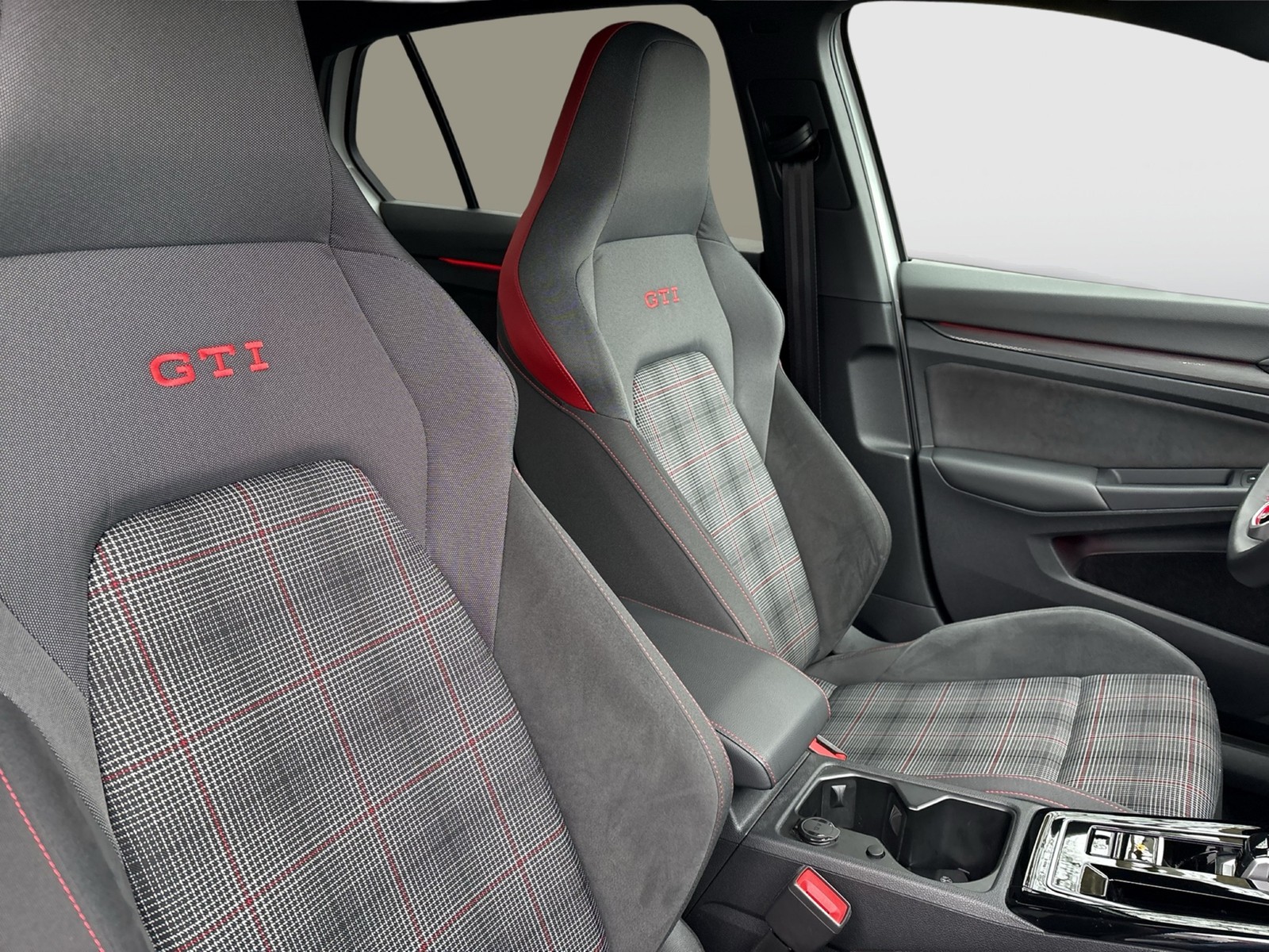 Volkswagen Golf VIII 2.0 GTI PANO ACC LM18 NAVI LED+ SITZHZ